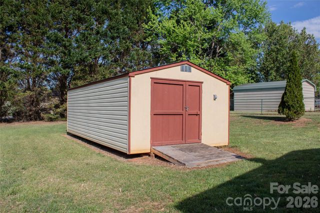 104 Buena Vista Drive, Morganton, NC 28655