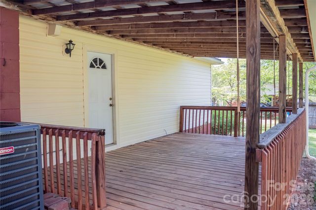 104 Buena Vista Drive, Morganton, NC 28655