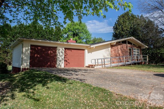 104 Buena Vista Drive, Morganton, NC 28655