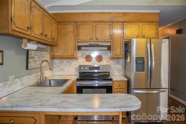 104 Buena Vista Drive, Morganton, NC 28655