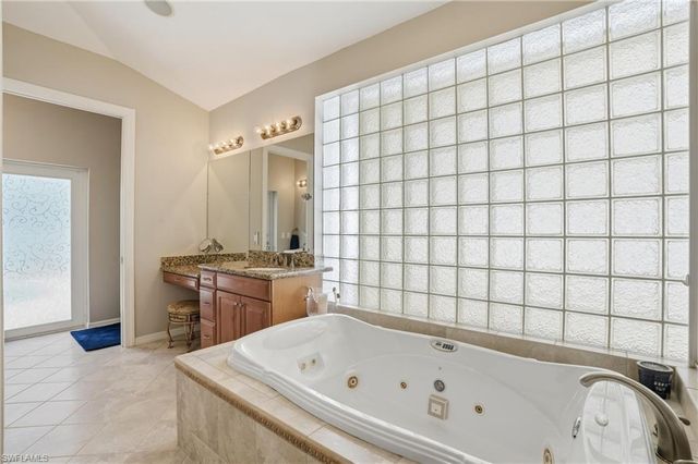 736 110th AVE N, Naples, FL 34108