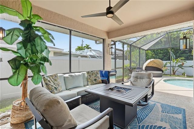 736 110th AVE N, Naples, FL 34108