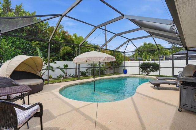 736 110th AVE N, Naples, FL 34108