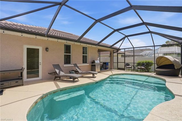 736 110th AVE N, Naples, FL 34108