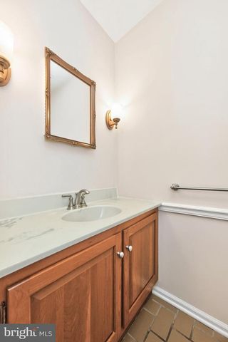 810 DOWLIN FORGE RD, Downingtown, PA 19335