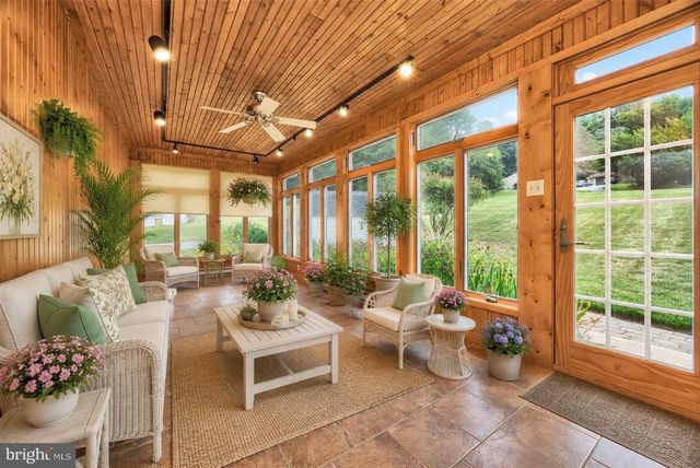 810 DOWLIN FORGE RD, Downingtown, PA 19335