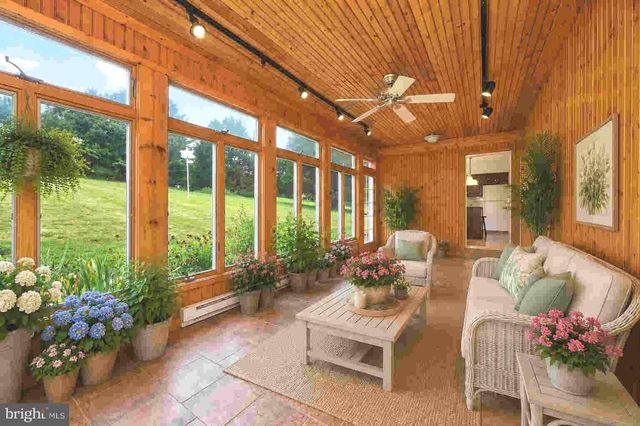 810 DOWLIN FORGE RD, Downingtown, PA 19335