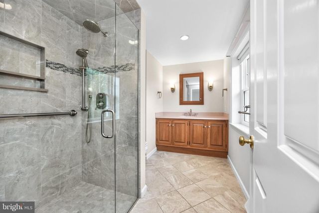 810 DOWLIN FORGE RD, Downingtown, PA 19335