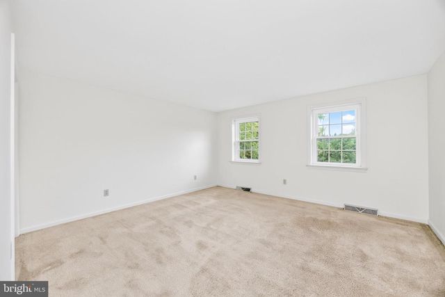 810 DOWLIN FORGE RD, Downingtown, PA 19335