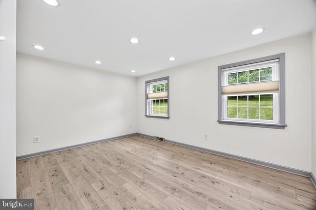 810 DOWLIN FORGE RD, Downingtown, PA 19335