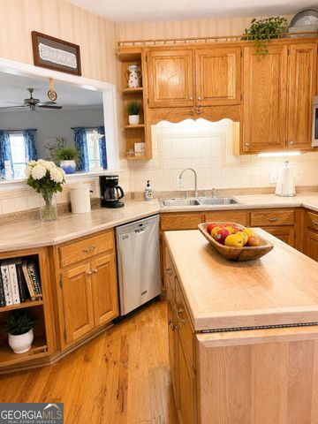415 S Walkers Mill Road, Griffin, GA 30224