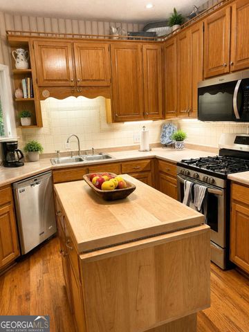 415 S Walkers Mill Road, Griffin, GA 30224