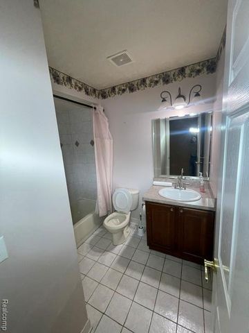 16193 Darlene Drive, Macomb, MI 48042