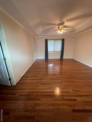 16193 Darlene Drive, Macomb, MI 48042