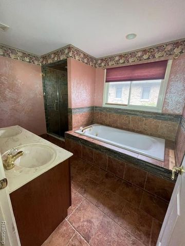 16193 Darlene Drive, Macomb, MI 48042