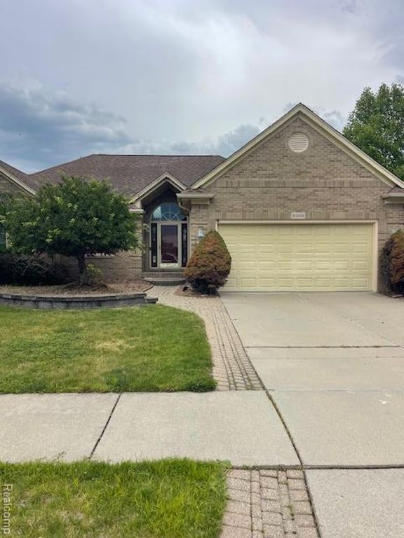 16193 Darlene Drive, Macomb, MI 48042