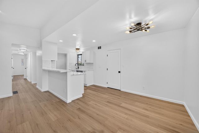 1214 Glenhurst Dr, Lodi, CA 95240