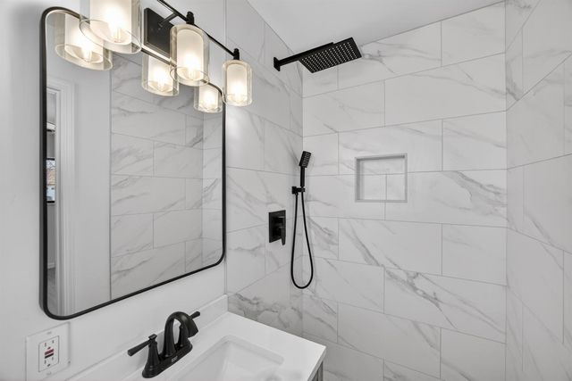 1214 Glenhurst Dr, Lodi, CA 95240