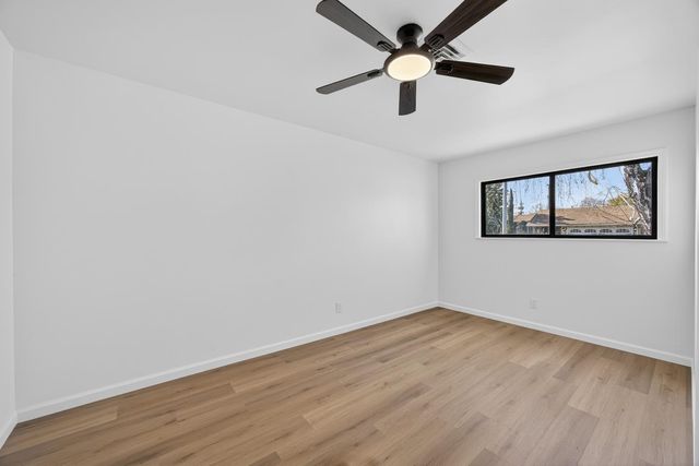 1214 Glenhurst Dr, Lodi, CA 95240