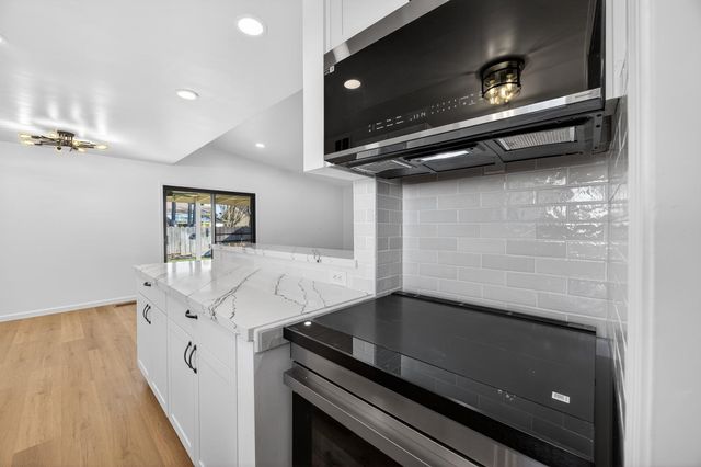 1214 Glenhurst Dr, Lodi, CA 95240