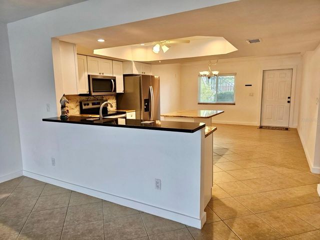 4722 SE 1ST PLACE 5, Cape Coral, FL 33904