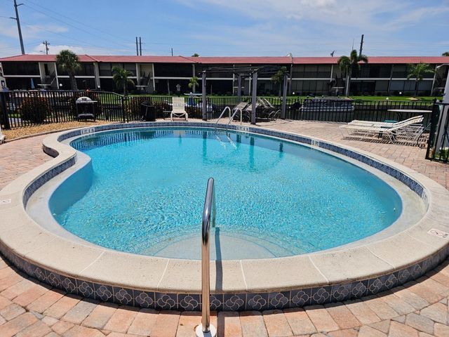 4722 SE 1ST PLACE 5, Cape Coral, FL 33904