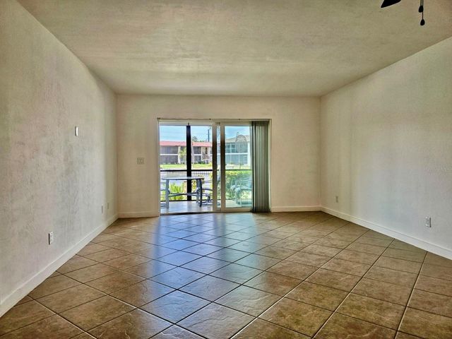 4722 SE 1ST PLACE 5, Cape Coral, FL 33904
