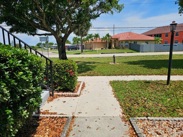 4722 SE 1ST PLACE 5, Cape Coral, FL 33904