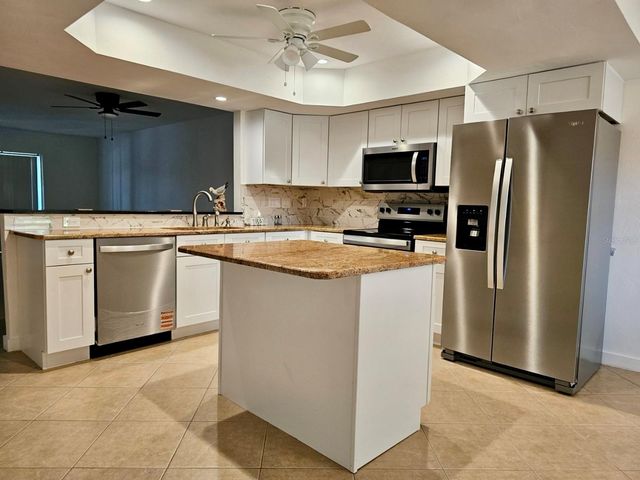 4722 SE 1ST PLACE 5, Cape Coral, FL 33904