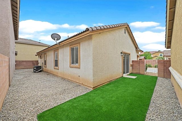 1480 Summer Glow Avenue, Henderson, NV 89012