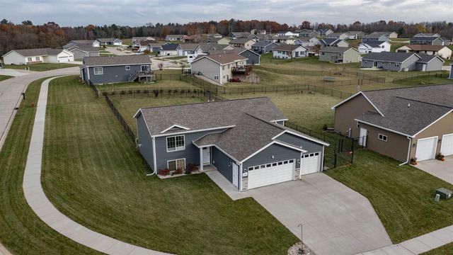 1545 WEBSTER WAY, Waupaca, WI 54981
