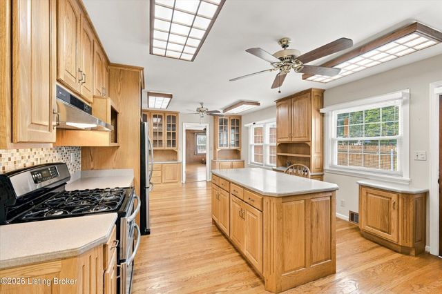 8110 Old Gate Rd, Louisville, KY 40241