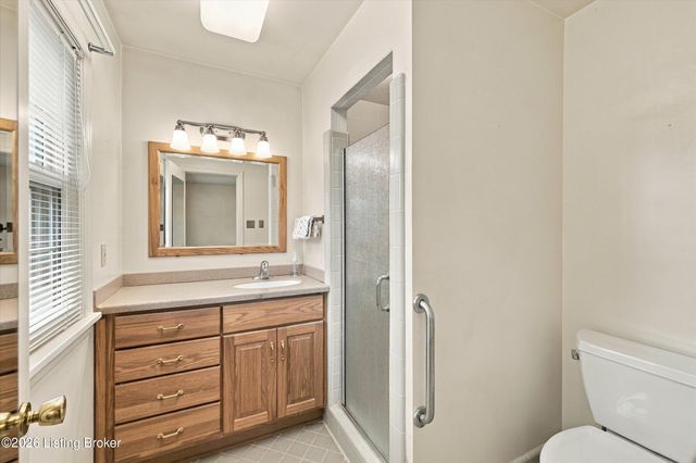 8110 Old Gate Rd, Louisville, KY 40241