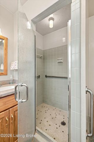 8110 Old Gate Rd, Louisville, KY 40241