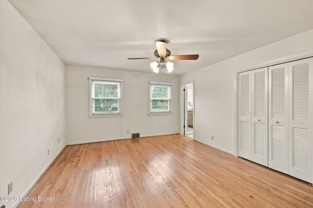 8110 Old Gate Rd, Louisville, KY 40241