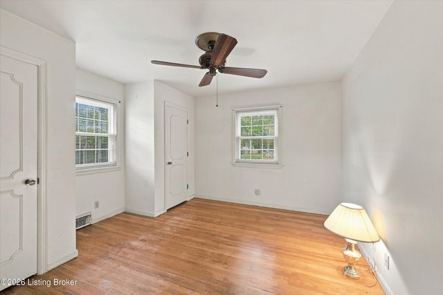 8110 Old Gate Rd, Louisville, KY 40241