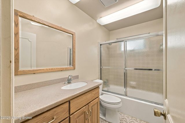 8110 Old Gate Rd, Louisville, KY 40241