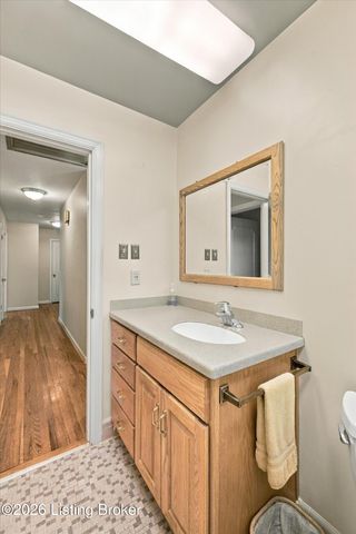 8110 Old Gate Rd, Louisville, KY 40241