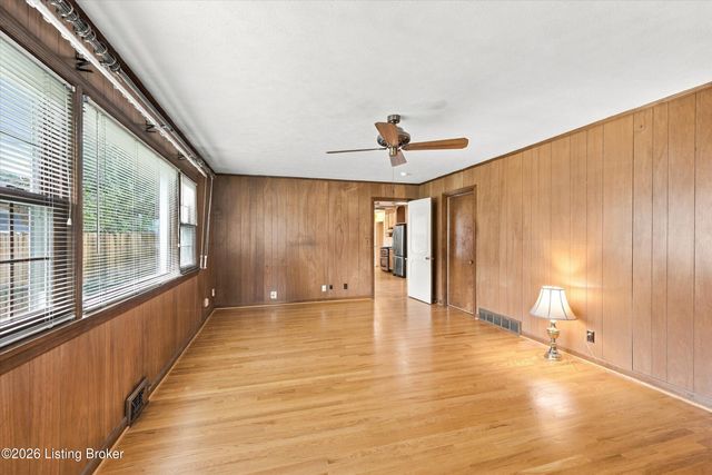 8110 Old Gate Rd, Louisville, KY 40241