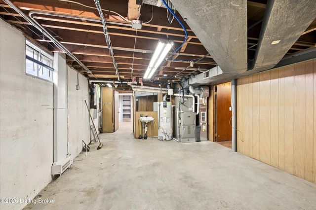 8110 Old Gate Rd, Louisville, KY 40241