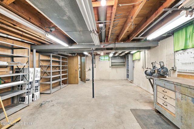 8110 Old Gate Rd, Louisville, KY 40241