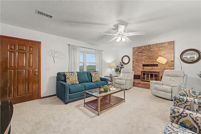 9858 State Line Road, Maysville, AR 72747