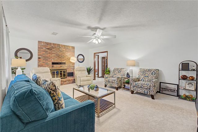 9858 State Line Road, Maysville, AR 72747