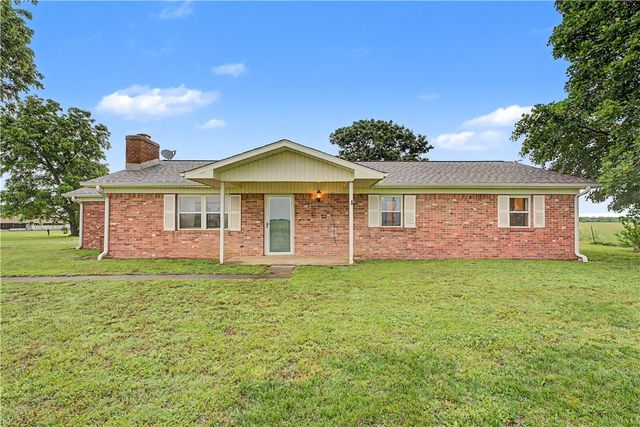 9858 State Line Road, Maysville, AR 72747