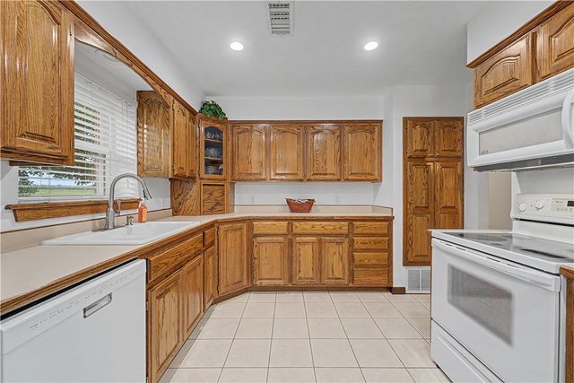 9858 State Line Road, Maysville, AR 72747