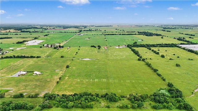 9858 State Line Road, Maysville, AR 72747