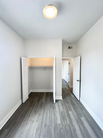 2258 S Sacramento Avenue 3, Chicago, IL 60623