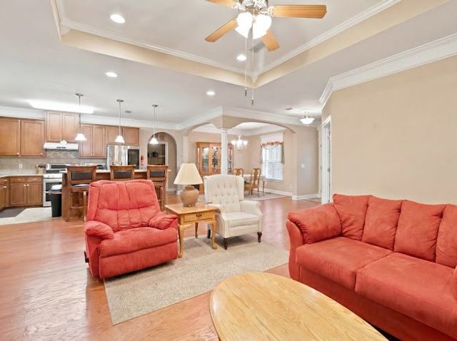 207 Glen Oaks Drive, Dothan, AL 36301
