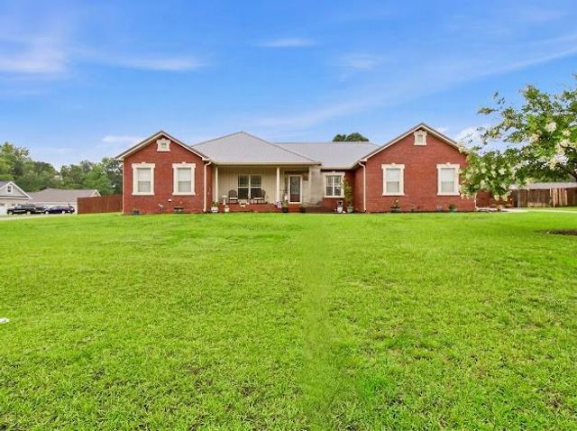 207 Glen Oaks Drive, Dothan, AL 36301
