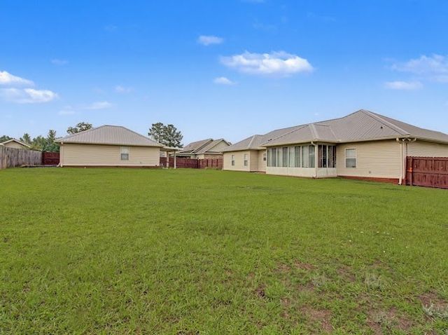 207 Glen Oaks Drive, Dothan, AL 36301